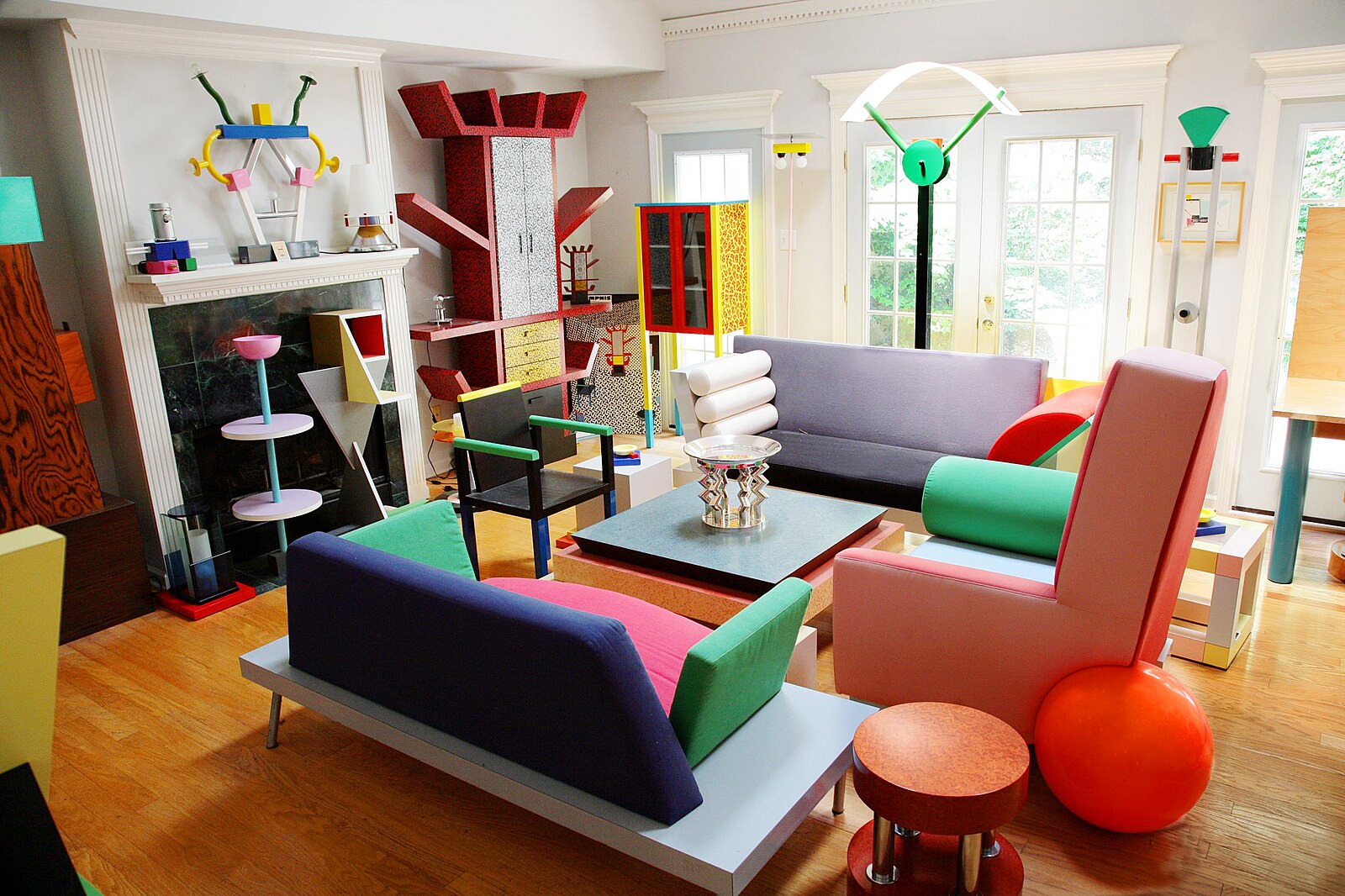 What Was The Bold Colorful Memphis Movement World Defined What Was The Bold Colorful Memphis Movement World Defined